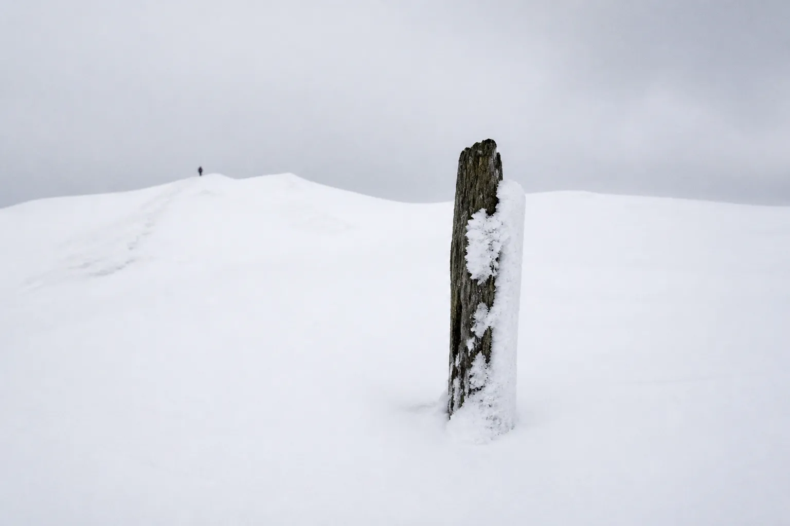 Jour blanc en altitude : ma leçon de composition sans relief