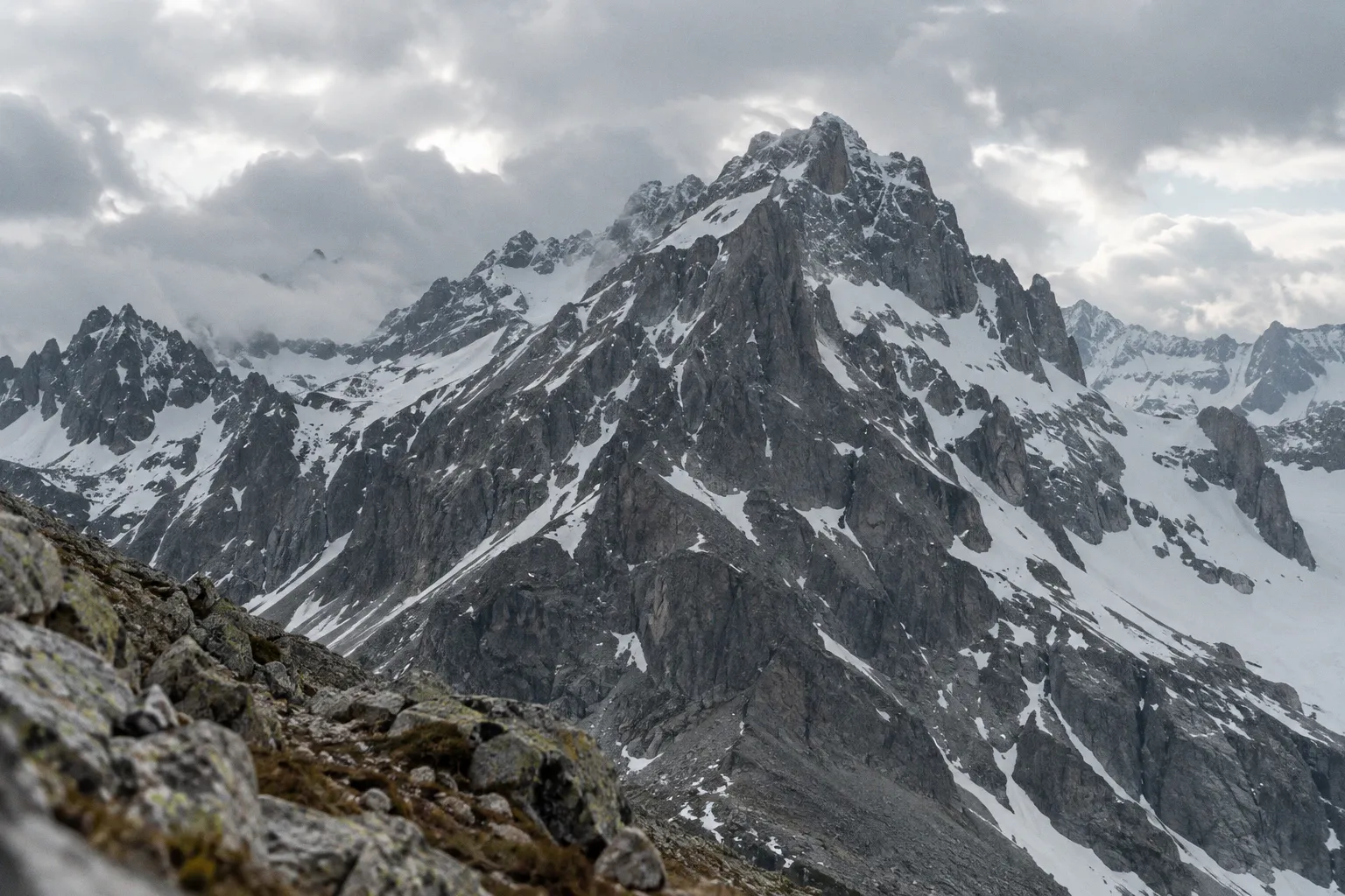 Traitement HDR en montagne : est-il vraiment indispensable ?