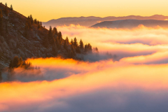 Crepuscule-dautomne-sur-la-mer-de-nuages-recouvrant-la-Matheysine-©-Brieuc-Coessens-ImaginAlp_Photographe-realisation-video-drone-Alpes-Isere-12