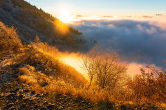 Crepuscule-dautomne-sur-la-mer-de-nuages-recouvrant-la-Matheysine-©-Brieuc-Coessens-ImaginAlp_Photographe-realisation-video-drone-Alpes-Isere-2