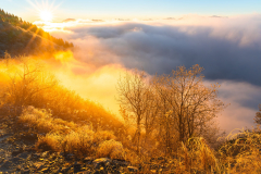 Crepuscule-dautomne-sur-la-mer-de-nuages-recouvrant-la-Matheysine-©-Brieuc-Coessens-ImaginAlp_Photographe-realisation-video-drone-Alpes-Isere-3
