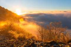 Crepuscule-dautomne-sur-la-mer-de-nuages-recouvrant-la-Matheysine-©-Brieuc-Coessens-ImaginAlp_Photographe-realisation-video-drone-Alpes-Isere-4