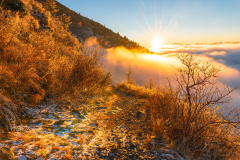 Crepuscule-dautomne-sur-la-mer-de-nuages-recouvrant-la-Matheysine-©-Brieuc-Coessens-ImaginAlp_Photographe-realisation-video-drone-Alpes-Isere-6